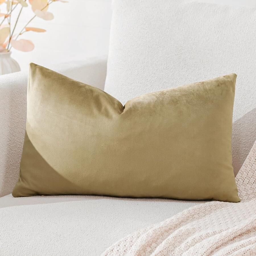 Ibenzoa Decoratieve fluwelen kussensloop voor bank en slaapkamer in geelbruin 30 x 50 cm