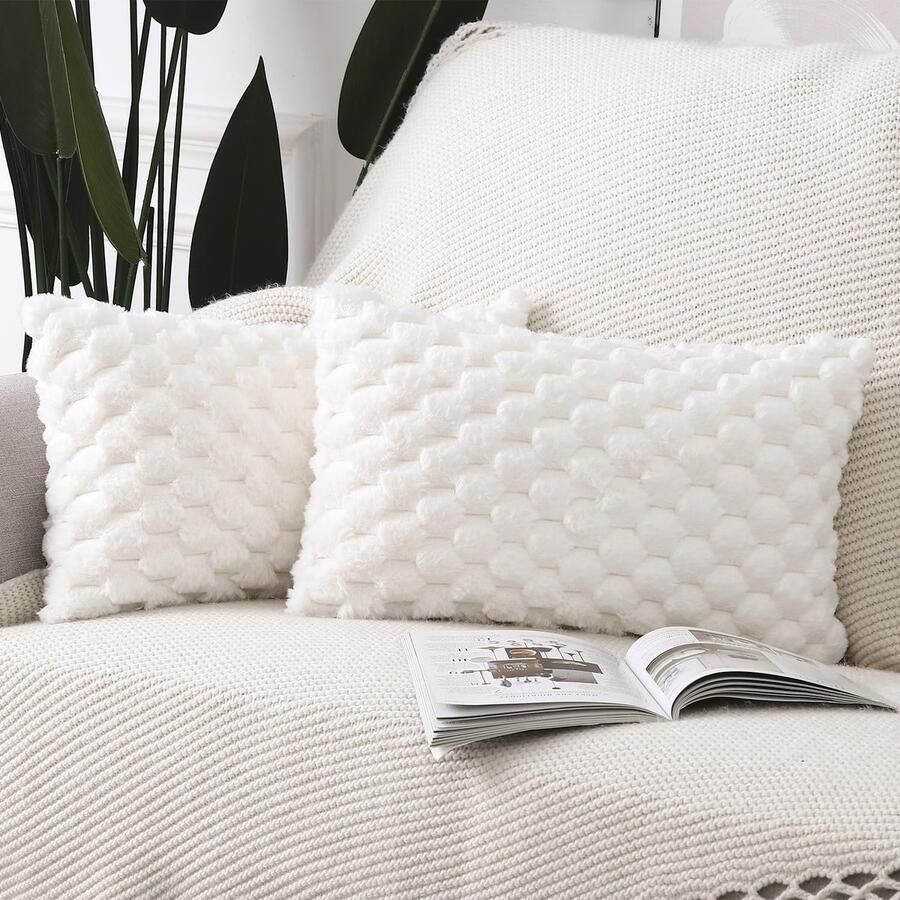 Ibenzoa Set van 2 Luxe Decoratieve Kussenslopen in Pluche Stijl voor Bank en Slaapkamer Crèmewit 30x50 cm