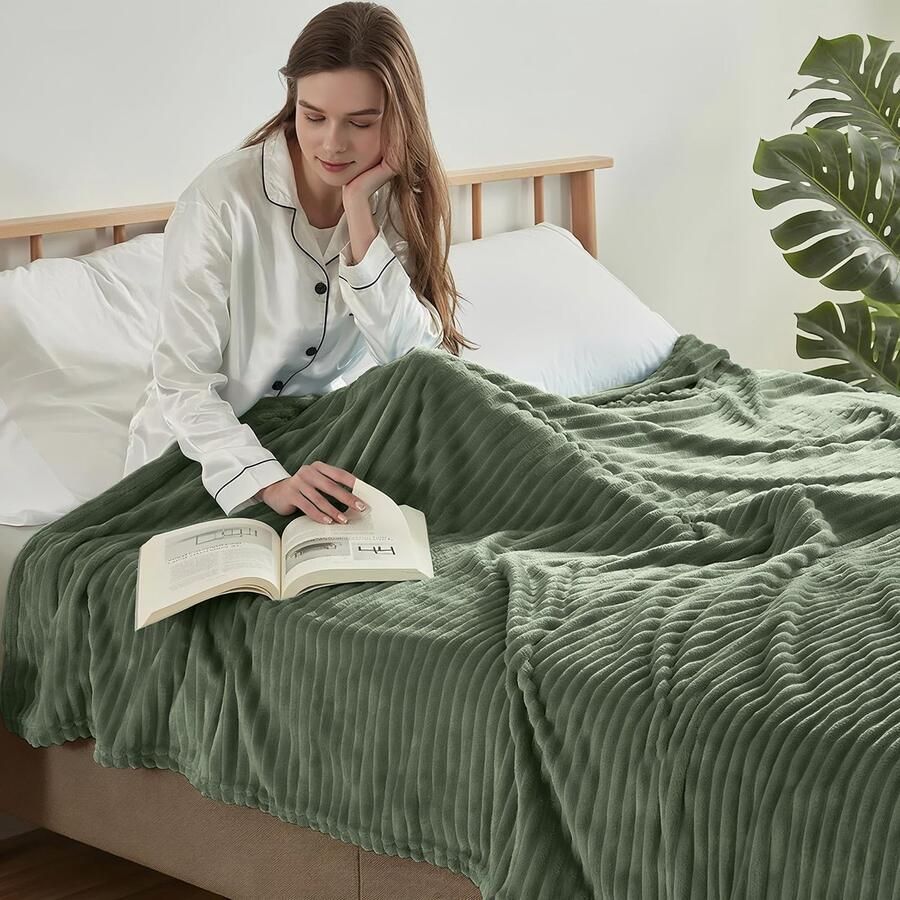 Ibenzoa Zachte en Warme Olijfgroene Fleecedeken voor Bank en Slaapkamer 150x200cm