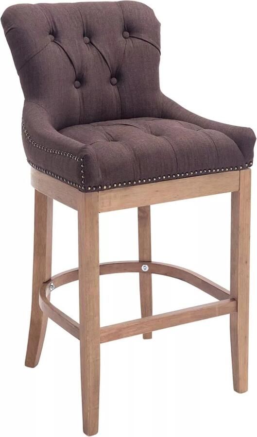 In And Outdoormatch Barkruk Hubert chesterfield stijl antiek bruin stof houten naturel poten zithoogte 74 cm met rugleuning en voetensteun met messing spijkers deluxe