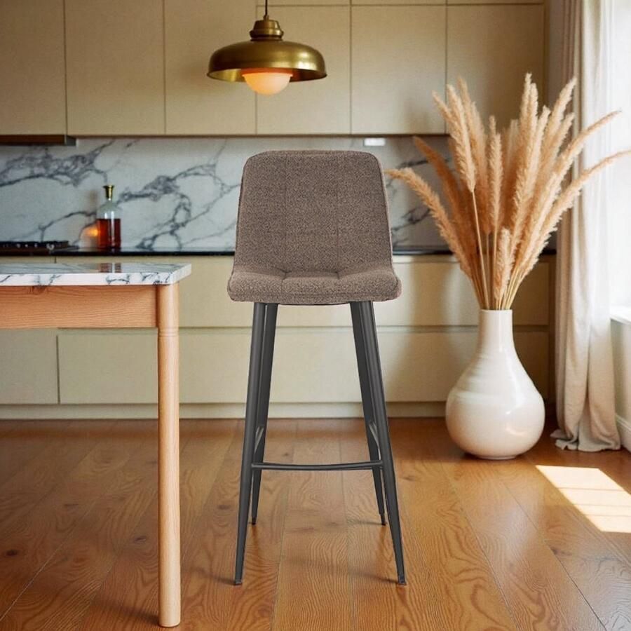 Industrialhome Barkruk Lucca – 78 cm Zithoogte – Bruin Boucle & Zwart Metaal – 45x48x107 cm – Comfortabel & Landelijk – Niet draaibaar – Handgemaakt Design