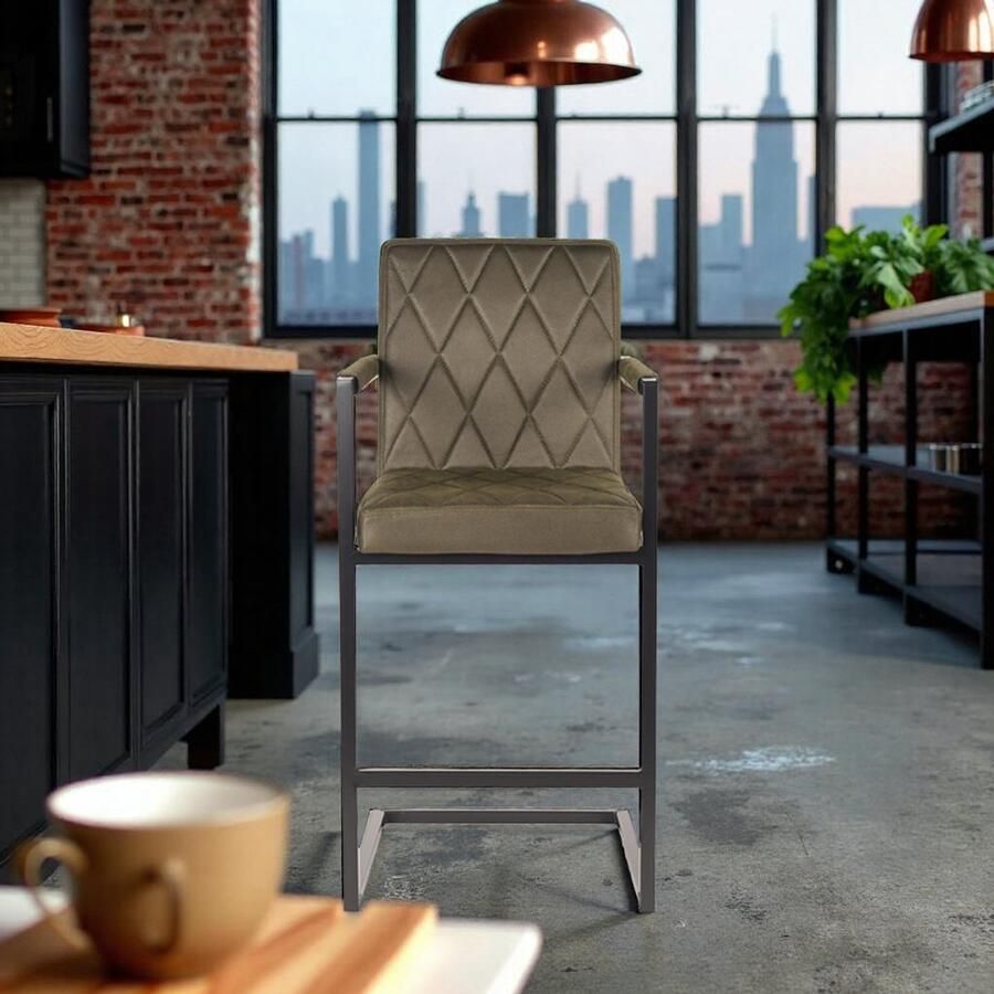 Industrialhome Barkruk Oslo – 67 cm Zithoogte – Industrieel Design – Army Groene Microvezel Bekleding – Zwart Metalen Onderstel – Comfortabele Stoel voor Keuken en Bar