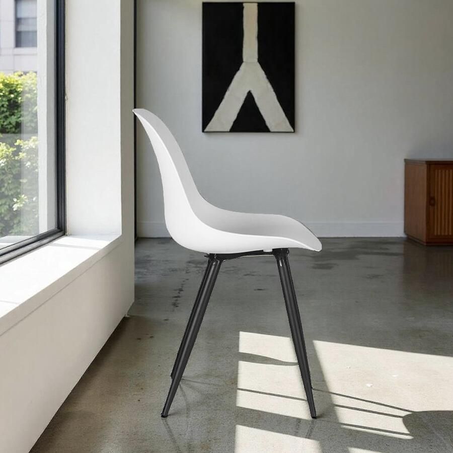 Industrialhome Design Eetkamerstoel Verona – 46x54x88 cm – Wit Kuipstoel met Zwart Metalen Poten – Comfortabele Binnen en Buitenstoel – Scandinavisch en Modern Design