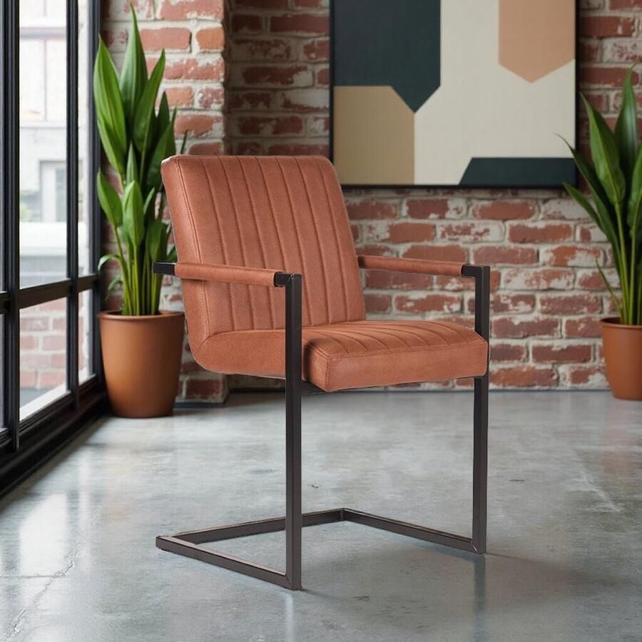Industrialhome Eetkamerstoel Torino – Cognac Microvezel – 55x55x85 cm – Comfortabele Designstoel met Armleuningen & Zwart Metalen Frame – Industrieel & Trendy