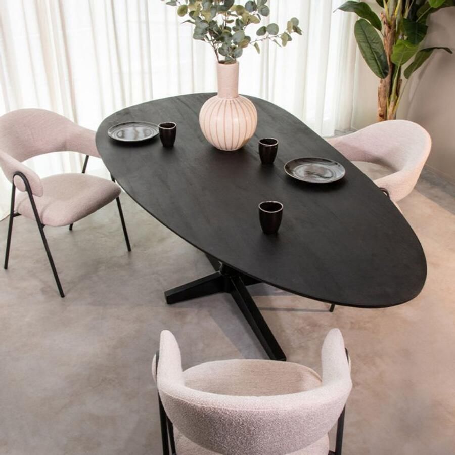 Industrialhome Eettafel Ovaal Zwart Mangohout 180x100 cm Industrieel Design Dun Tafelblad & Centrale Metalen Poot Modern & Ruimtelijk Merk: