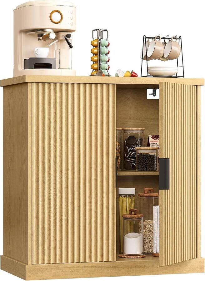 MAXE Collectie – Elegant Dressoir en Keukenkast met Geribbelde Deuren Verstelbare Plank en Tijdloze Overgangsstijl Perfect voor Keuken of Eetkamer in Eikenbeige Afwerking