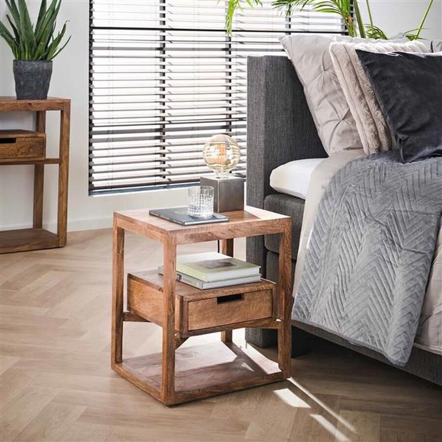 Industrieelinhuis.nl Nachtkastje 1 lade Mangohout Sara