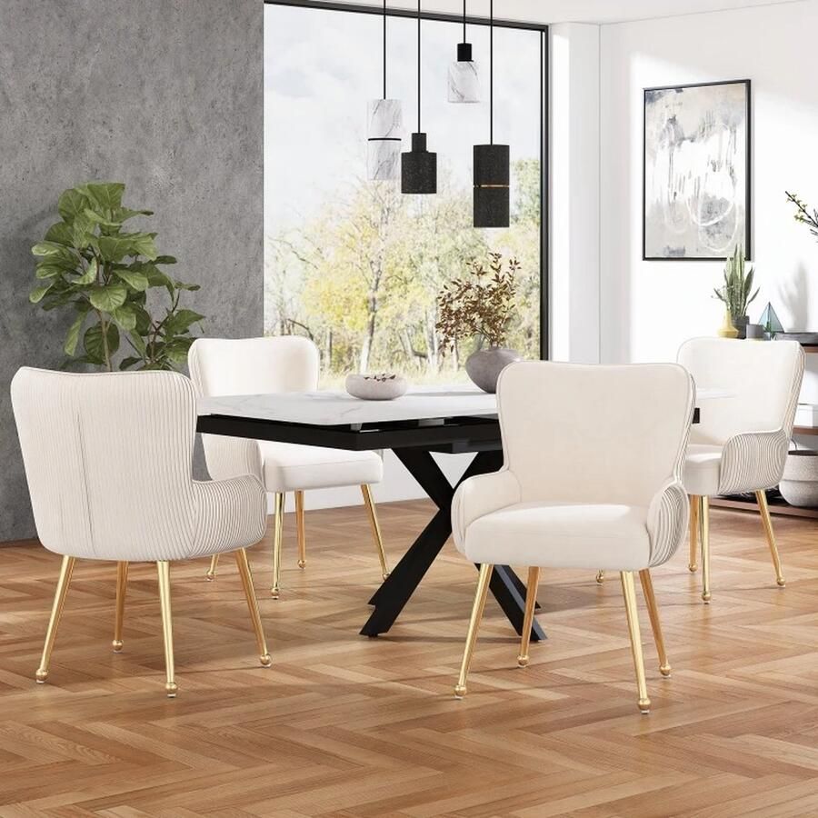 Informatie komt later Amalee Set van 4 eetkamer stoelen Creme met gouden metalen poten Comfortabele stoelen gestreept design Hoge kwaliteit stof Belastbaar tot 120 kilo