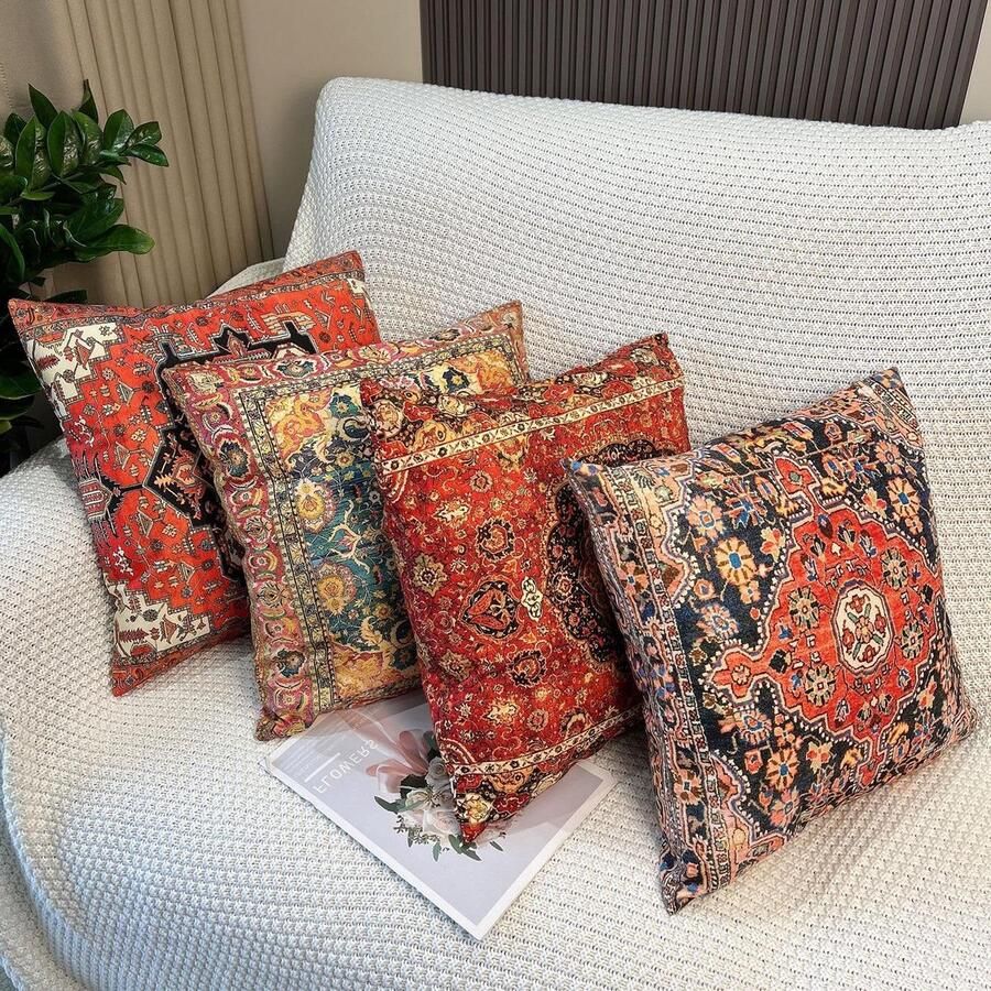 Innovra Inovra Sierkussenset van 4 Flowing Art Velvet Kussenhoezen voor Bank Perzisch Bohemian Rood 45x45 cm