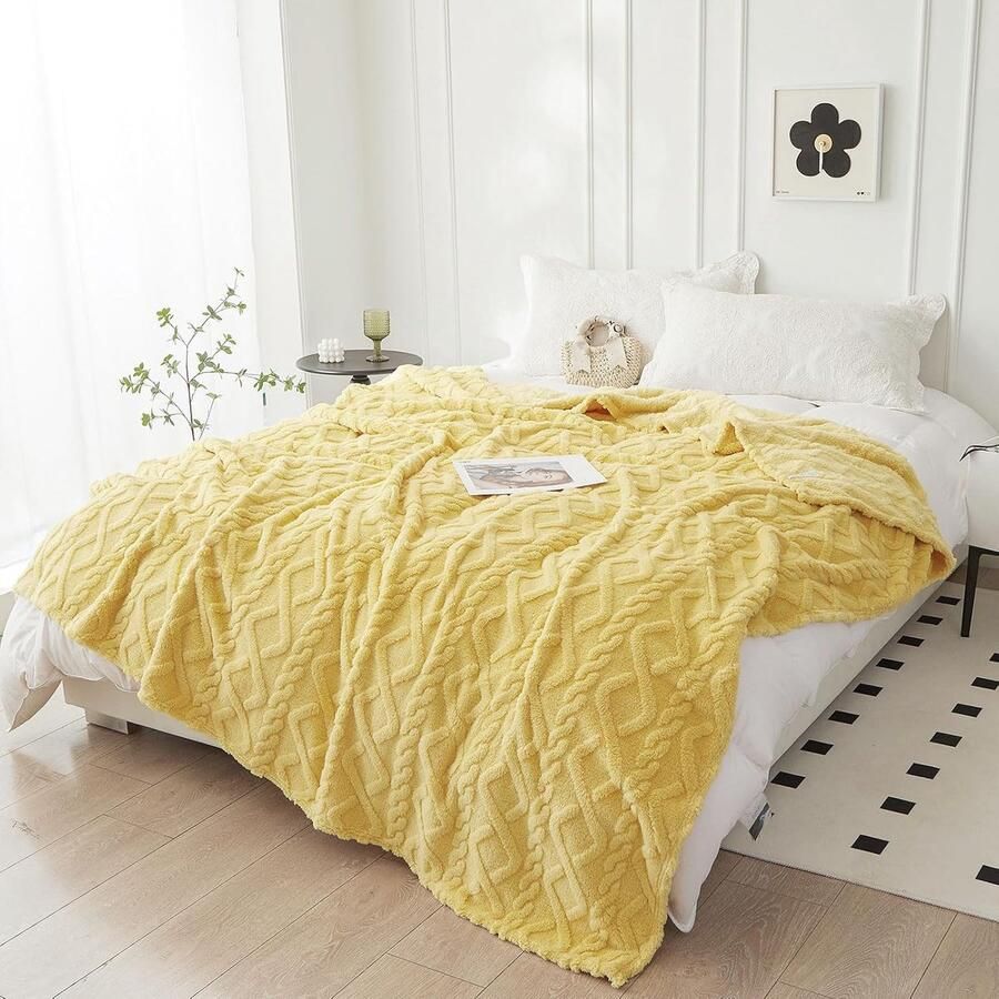Inovra Dikke Zachte Microvezel Deken Warme en Veelzijdige Fleece Deken voor Bed en Bank Geel 150 x 200 cm