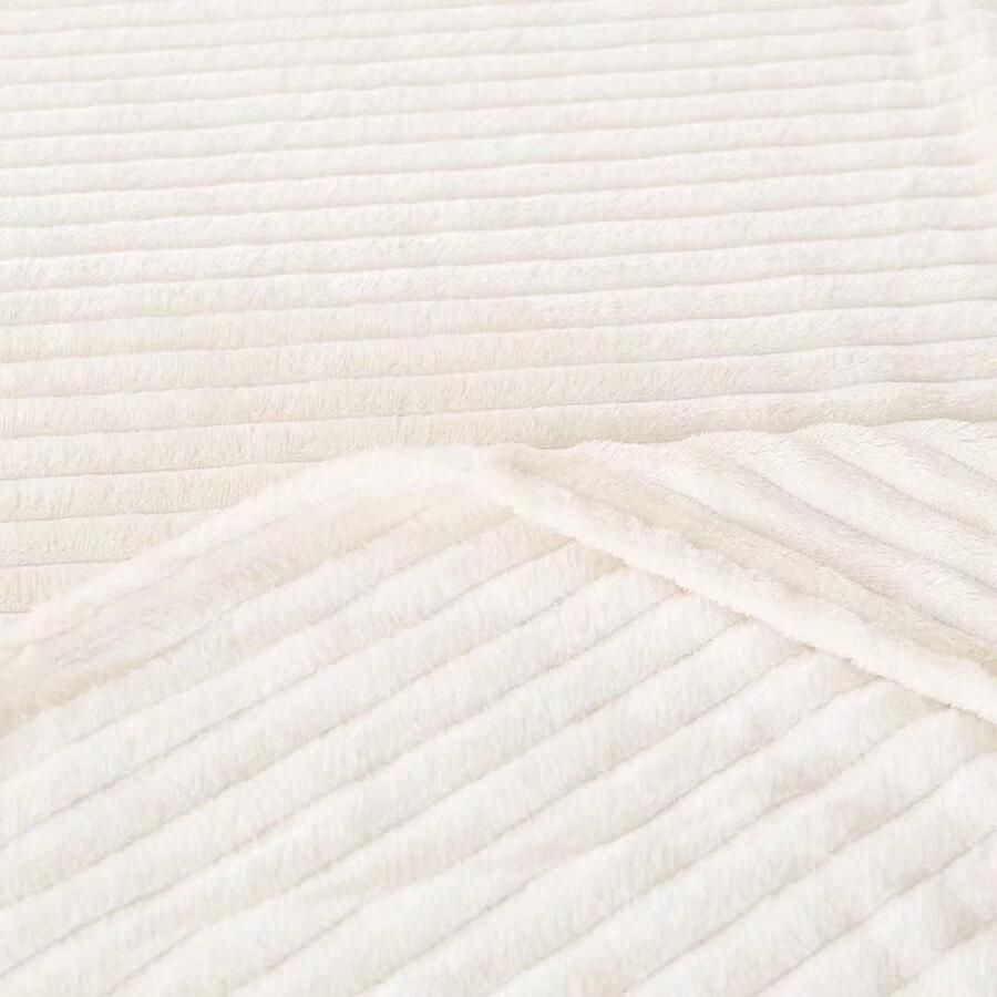 Inovra Knuffeldeken 100 x 150 cm Witte Fleecedeken voor de Bank Zacht en Warm Kinderdeken Microvezel Fluffy Bankdeken