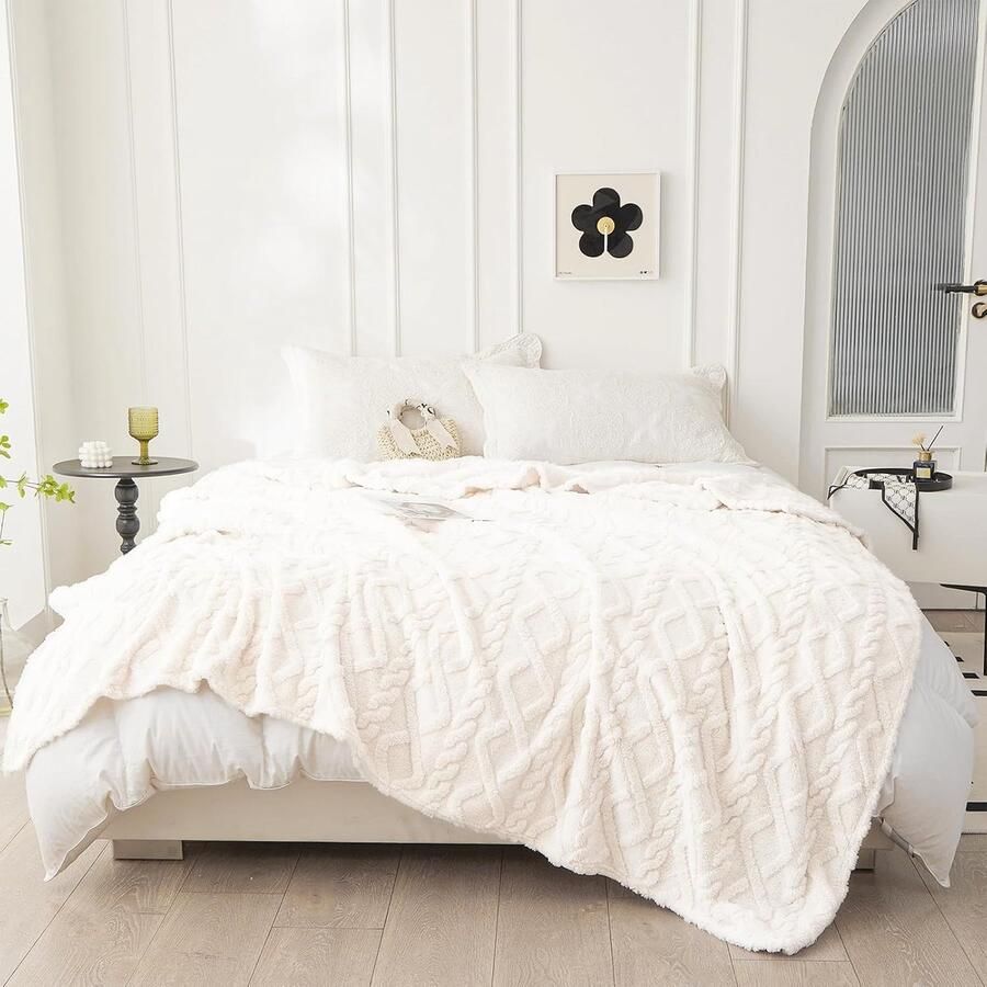 Inovra Zachte en Luxe Microvezel Deken voor Bank en Bed 150 x 200 cm Beige