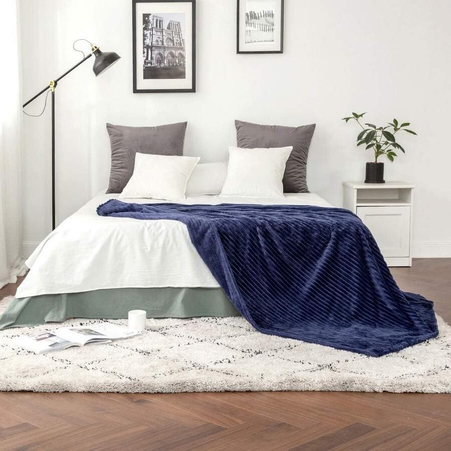 Inovra Zachte Flanellen Deken met Pompons voor Bed Bank en Kantoor