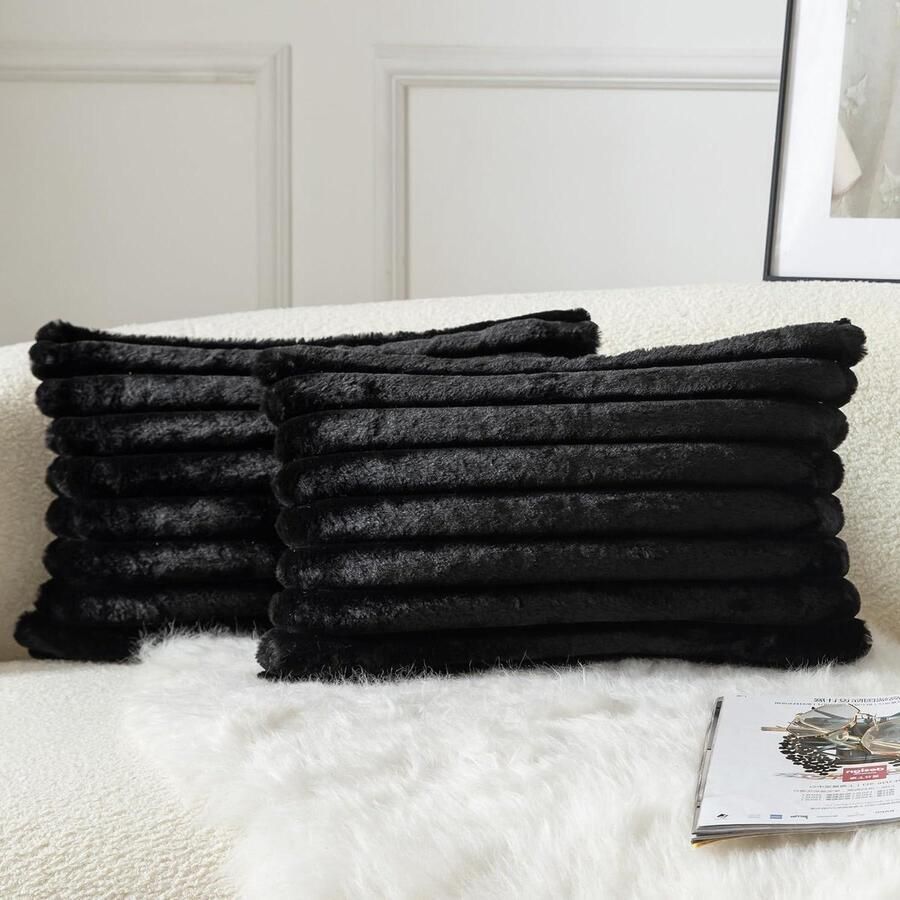 Inovra Set van 2 Kussenhoezen Gestreept Nepbont Super Zacht Kussen Pluizig Modern Kussenhoes Decoratie voor Bank Woonkamer Slaapkamer 30 x 50 cm 12 x 20 Inch Zwart