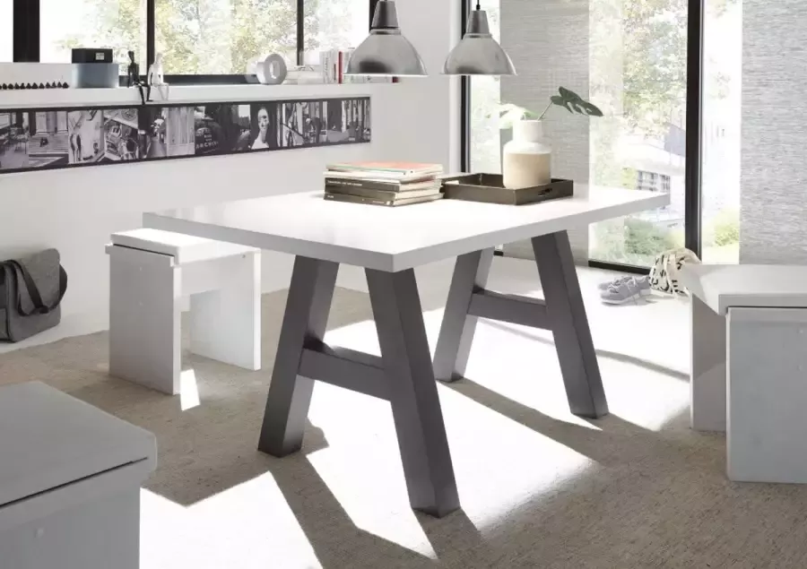 Interieurs online Eettafel met A-frame 140cm gelamineerd houtsoort mat wit en kunst frame