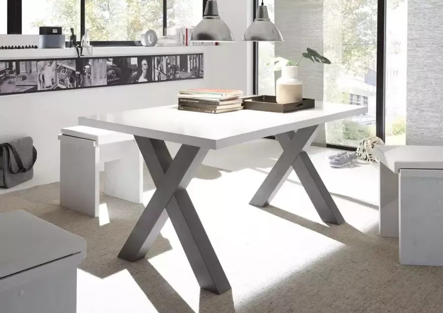 Interieurs online Eettafel wit van 140 cm met X-vormig frame MATERIAAL Tafelblad en Frame gelakt product van afgeleid hout