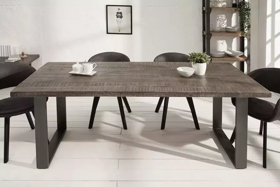 Interieurs online Massieve eettafel 160cm mangohout grijs ijzer industrieel design