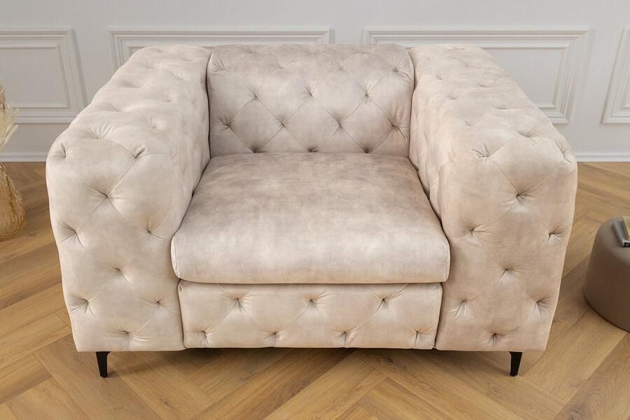 Invicta Interior Design Chesterfield Fauteuil MODERN BAROK 120cm champagne beige fluweel veerkern 45985