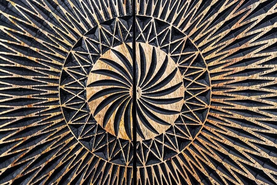 Invicta Interior Design Highboard ILLUSION 120cm zwart mangohout massief hout met 3D houtsnijwerk goud ijzer metalen frame 44321 - Foto 3