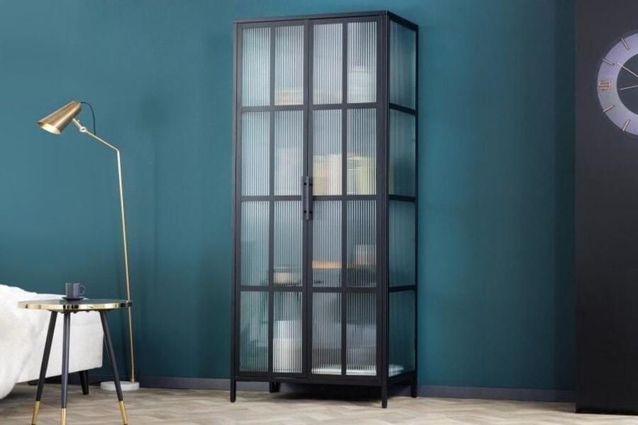 Invicta Interior industrieele vitrine DURA STEEL 180cm zwart metalen Riffelglas highboard 41724