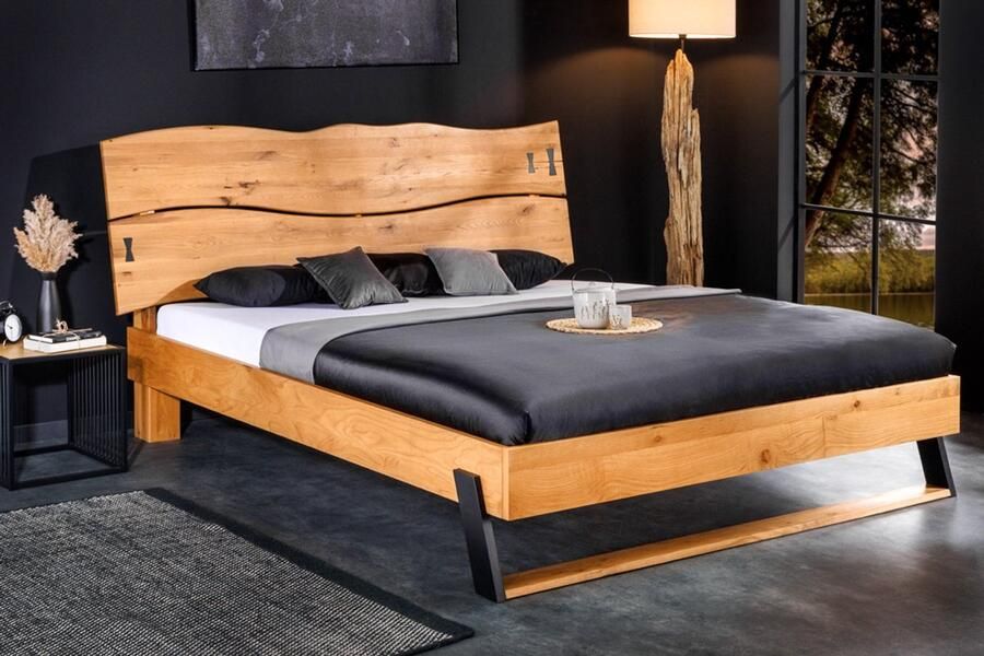 Invicta Interior Massief houten tweepersoonsbed AMAZONAS 180x200cm natuurlijke rand van wilde eik 43556