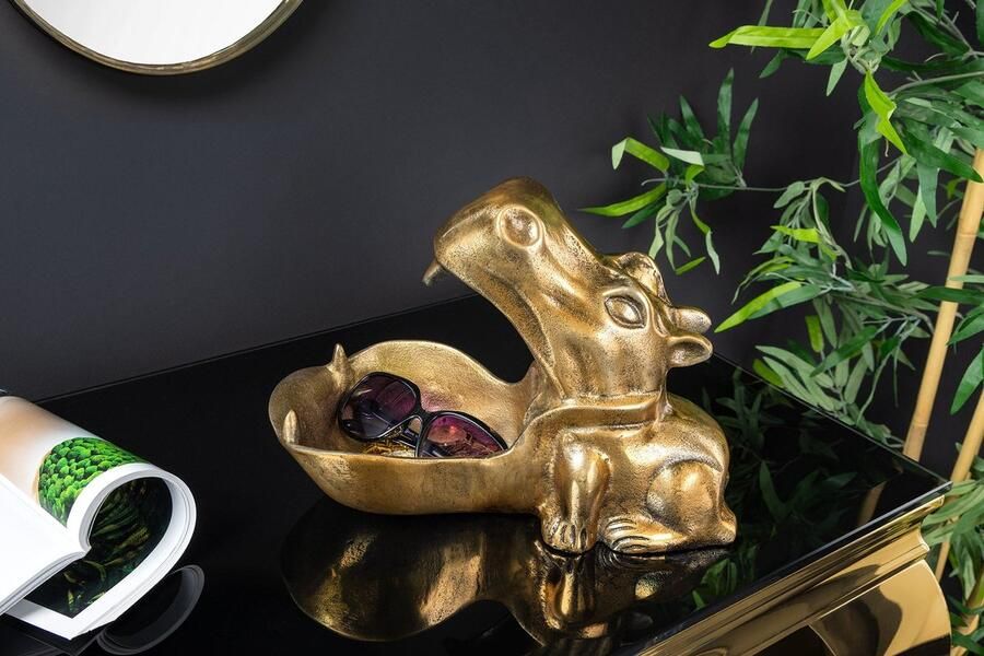 Invicta Interior Moderne fauteuil Elysian Charm blauw getextureerde massief houten poten met armleuningen