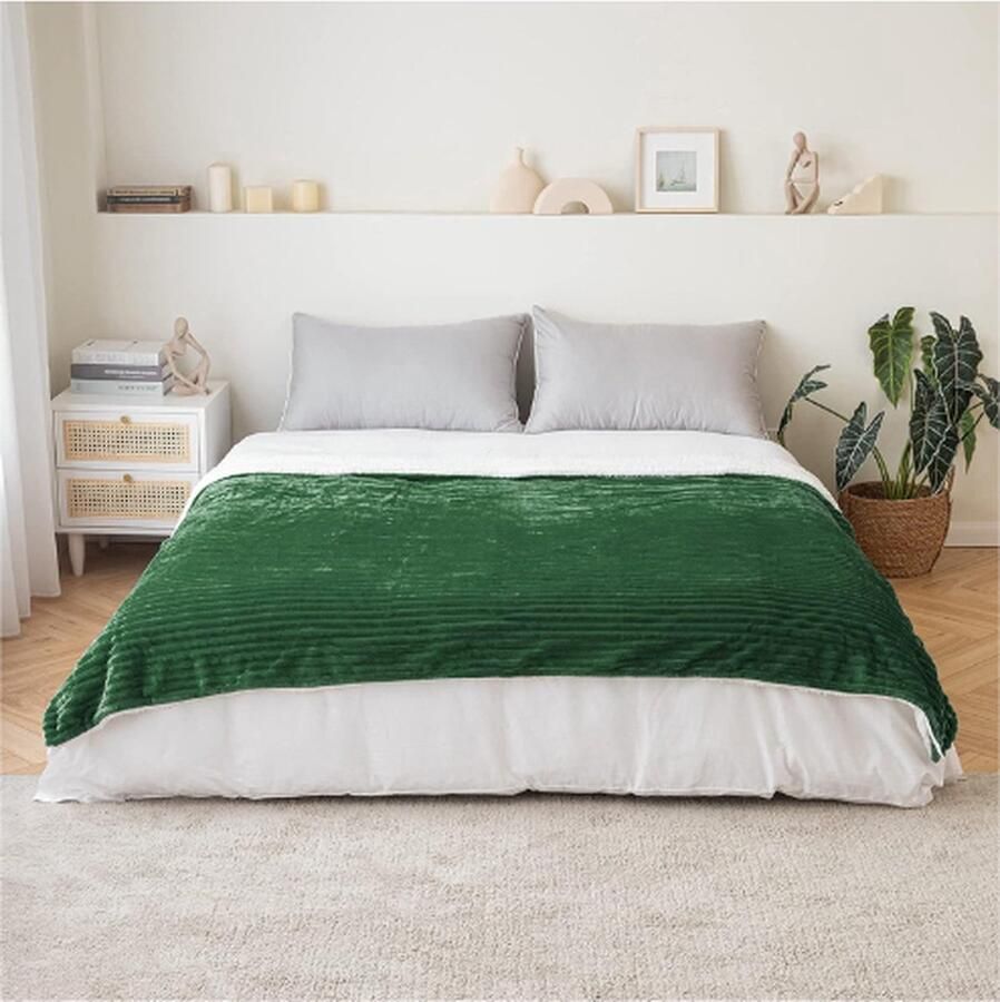 Jacer Kerst Plaid Dikke Flanellen Deken Dubbellaags Super Zachte en Warme Microfiber Deken Omkeerbaar Tweepersoonsbed Eenpersoonsbed 125 x 150 cm Donkergroen