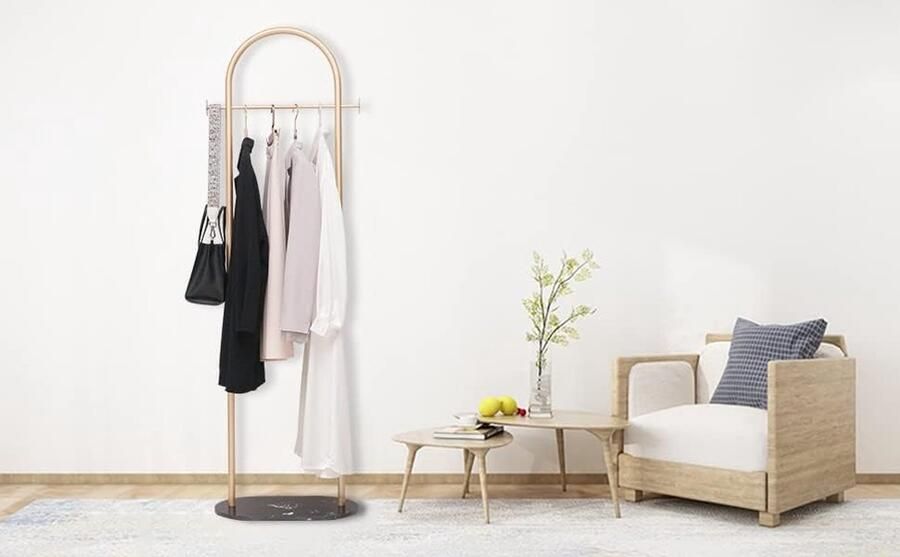 JGS Luxueuze Marmeren Kledingrek met Gouden Buis Stijlvolle Kapstok en Schoenenrek Combinatie