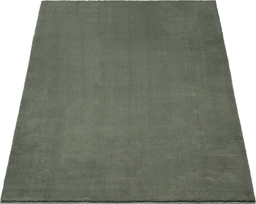 Karpet24 Vloerkleed voor woonkamer of slaapkamer in donker olijfgroen 120x160 cm Modern en zacht laagpolig tapijt Rechthoek Antislip onderkant Wasbaar tot 30 Graden Loft kleed by