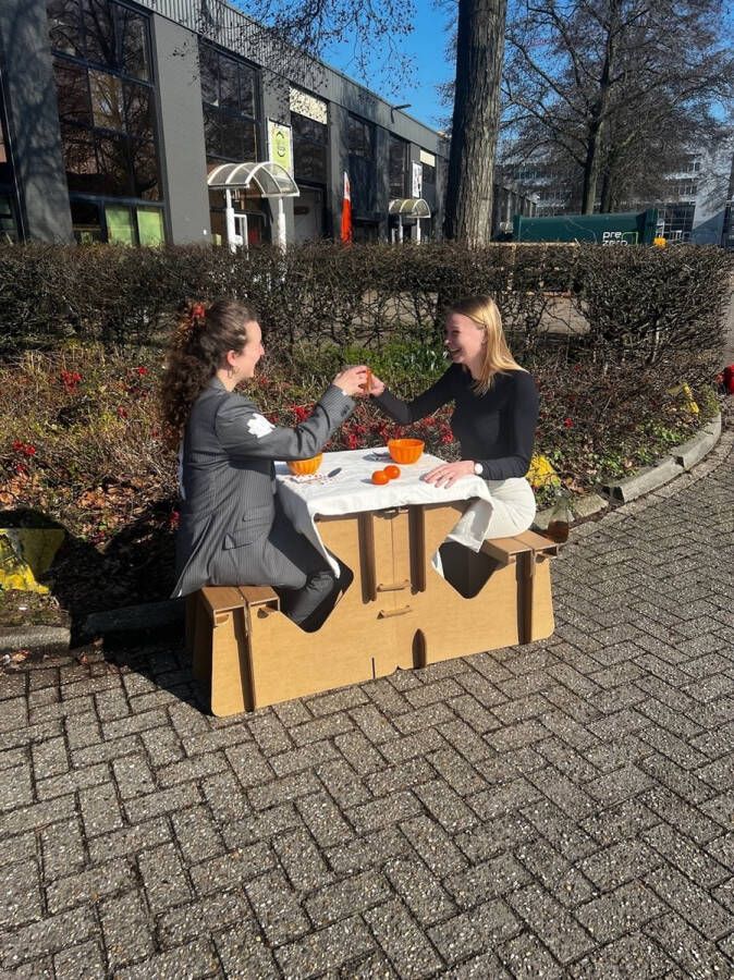 Kartent Kartonnen picknicktafel 120x62x142 cm 100% recyclebaar Tekentafel voor kinderen Kindertafel van karton
