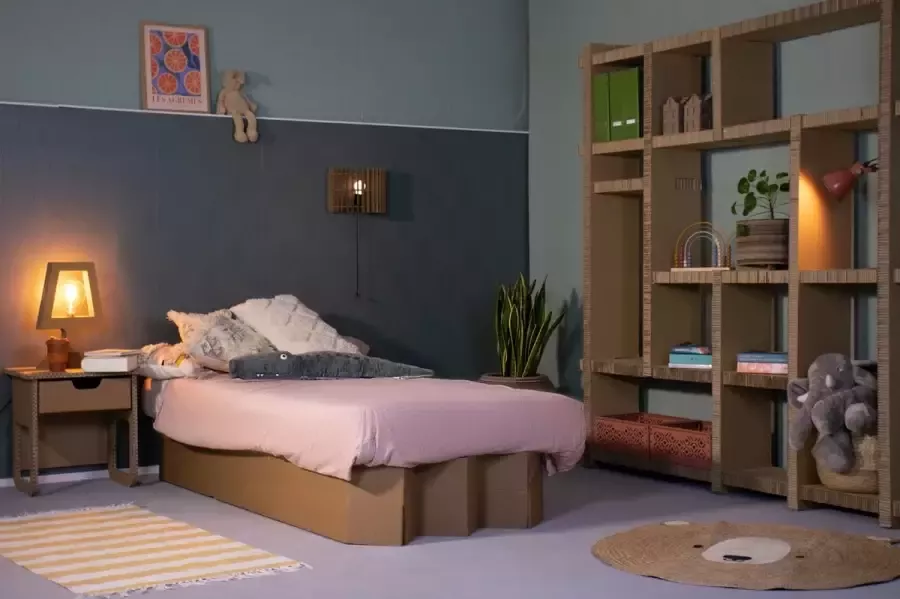 KarTent Kartonnen uitvouwbed 80 x 200 cm Opklapbaar bed Vouwbed Kartonnen meubels Met omranding 100% recyclebaar Logeerbed