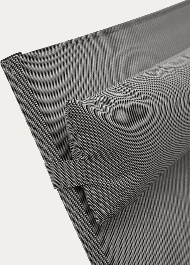 Kave Home Canutells opvouwbare aluminium stoel met donkergrijze afwerking