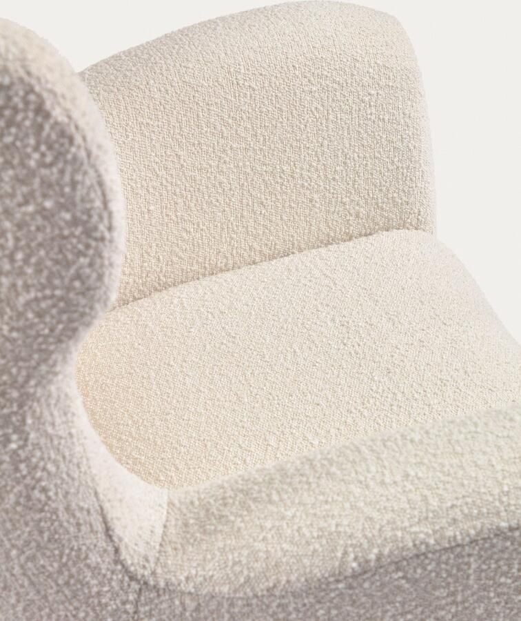 Kave Home Patio fauteuil in wit boucle met massief natuurlijk beukenhouten poten - Foto 2