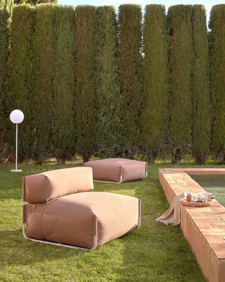 Kave Home Square poef terracotta en wit 100% outdoor modulaire bank met rugleuning 101 x 101 cm