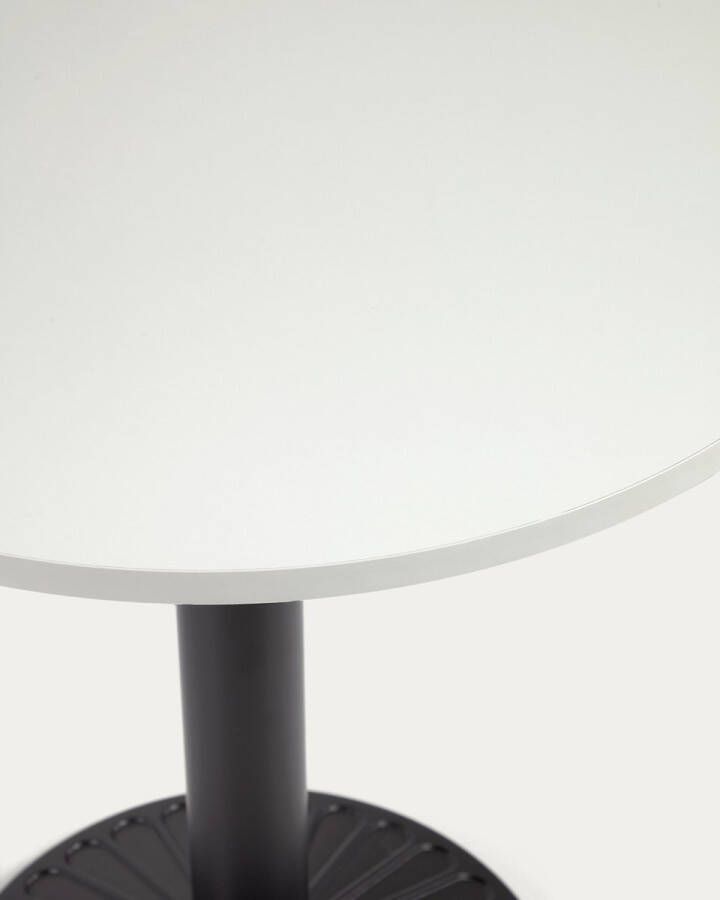 Kave Home Tiaret ronde tafel in wit melamine met zwart metalen poot Ø 69 5 cm