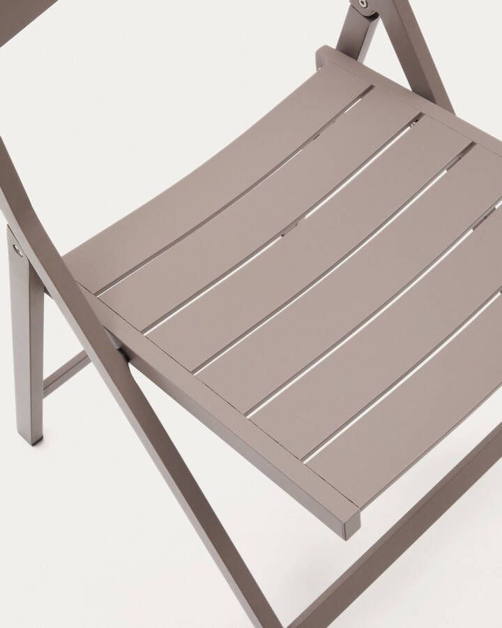 Kave Home Torreta opvouwbare aluminium buitenstoel met mat bruine afwerking