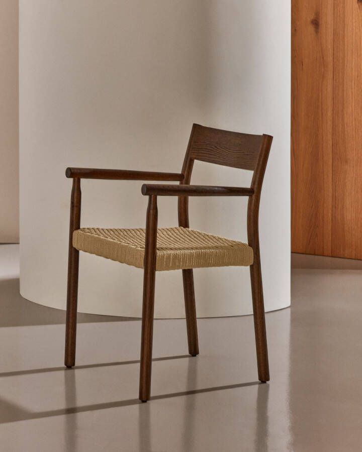 Kave Home Yalia-stoel in massief eikenhout FSC 100% met natuurlijke walnoot-afwerking en zitting van - Foto 2