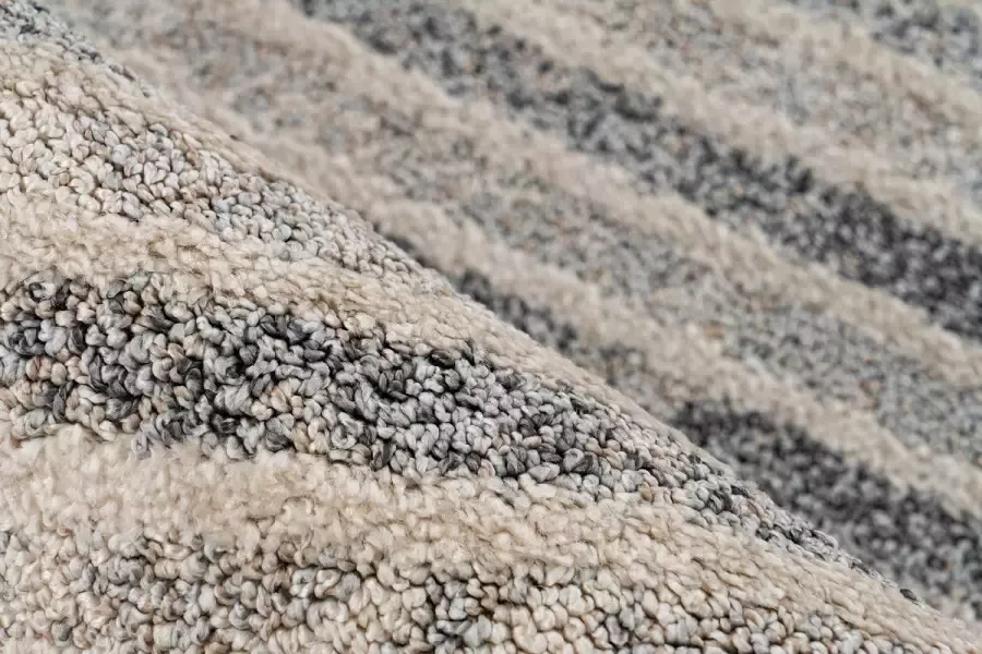 Kayoom Rhombus Flare tapijt Grijs 80 x 150 cm