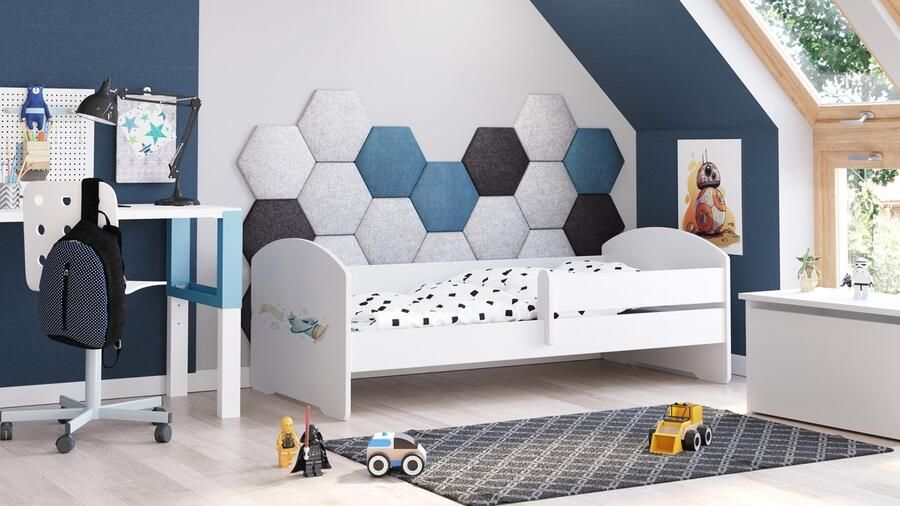 Kiddosworld Kinderbed Luk 140x70 met grafische elementen voor kinderen en een balustrade inclusief matras en onderstel