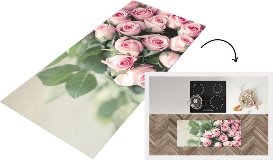 KitchenYeah Keukenloper Loper keuken Een grote boek van roze rozen ligt op een tafel. 120x50 cm Keukenloper vinyl