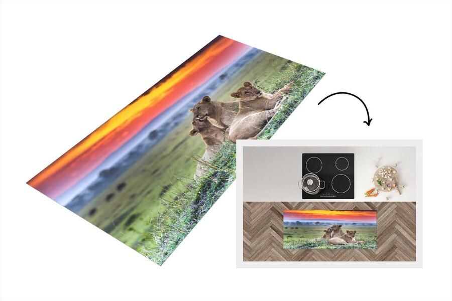 KitchenYeah Keukenloper Loper keuken Leeuwen tijdens zonsopkomst 120x50 cm Keukenloper vinyl