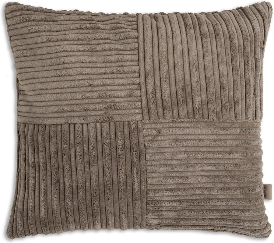 Knit Factory Ritz Sierkussen Vierkant kussen woonkamer Bank kussen Decoratie kussen Modern Taupe 50x50 cm Superzacht Kussenhoes inclusief kussenvulling