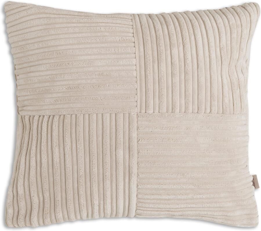 Knit Factory Ritz Sierkussen Vierkant kussen woonkamer Bank kussen Decoratie kussen Modern Beige 50x50 cm Superzacht Kussenhoes inclusief kussenvulling