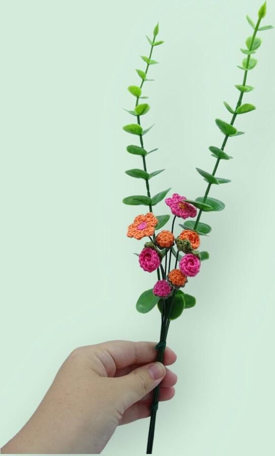 Knuffelsenzo Gehaakt boeket oranje met Roze en spriet Boeket Bureau Tafelboeket Roos Decoratie Sfeer Inrichting Feest Cadeau Vrouw Man Bloemetje Roos Roze Oranje Kunstbloemen Duurzaam