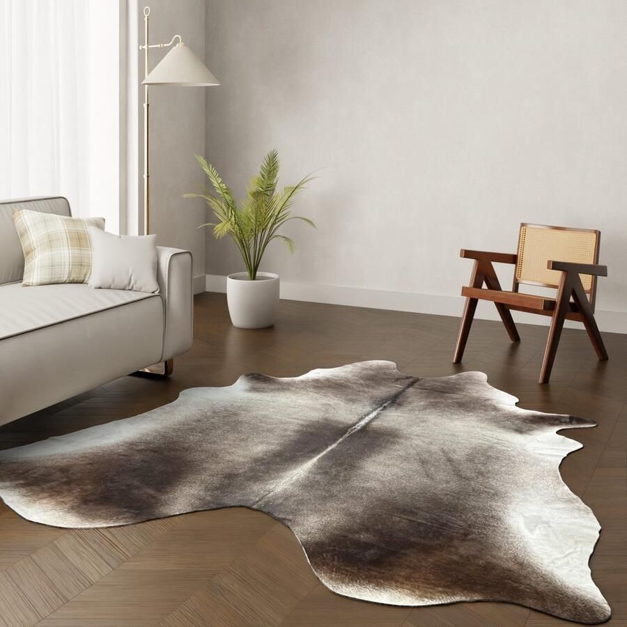 Koeienhuidkopen.nl Donkerbruin grijze koeienhuid vloerkleed Grijs bruin koeienkleed koeienvel dierenhuid dierenvel koehuid