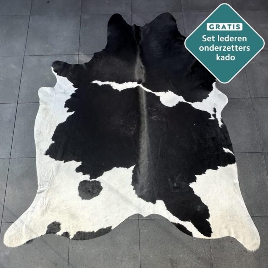 Koeienhuidkopen.nl GIGANTISCHE 260x220 cm bonte koeienhuid vloerkleed ENORM koeienkleed tapijt gevlekt wit zwart koeienvel groot Zwart witte XXXL dierenhuid dierenvel bruin koehuid tapijt