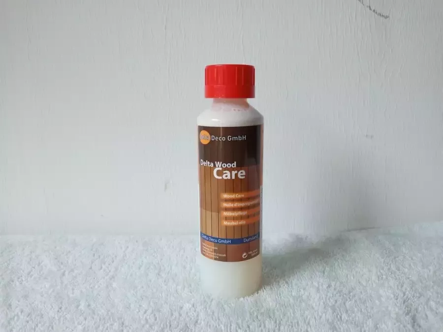 Koloniaal teakhuis Delta Woodcare Houtbeschermingsmiddel