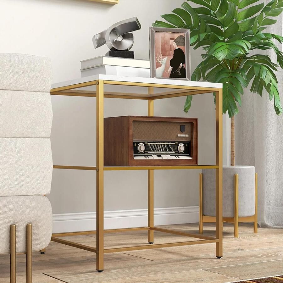 KOMHTOM Bijzettafel voor naast de bank met 2 planken in marmerlook en goudkleurig metalen frame 44 L x 40 B x 545 H cm