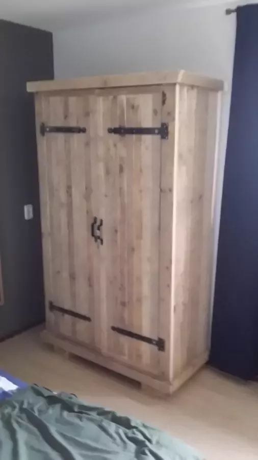 KSM-Steigerhout Kledingkast ''Brocante'' van Gebruikt steigerhout 210x120cm