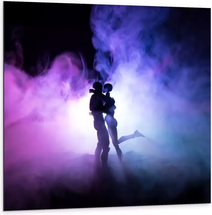KuijsFotoprint Dibond Verliefd Koppel bij Blauw Paarse Lampen met Rook 100x100cm Foto op Aluminium (Met Ophangsysteem)